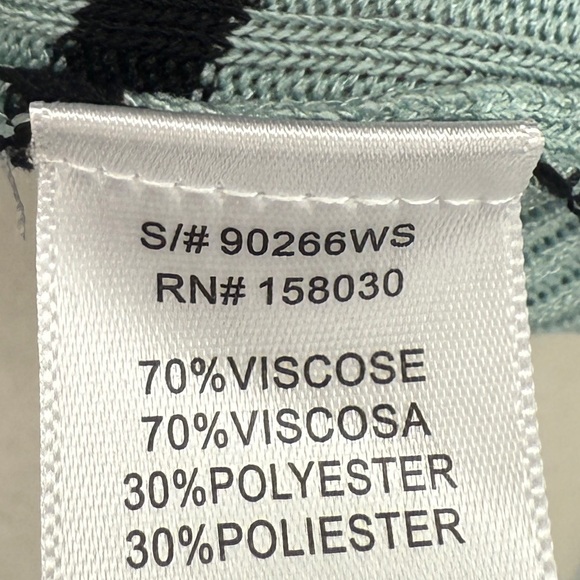 Tiffany Blue Striped Sleeveless Knit Top - Picture 4 of 4